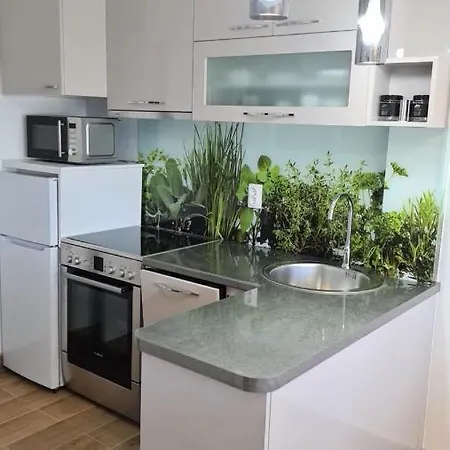 Ada View Apartment *