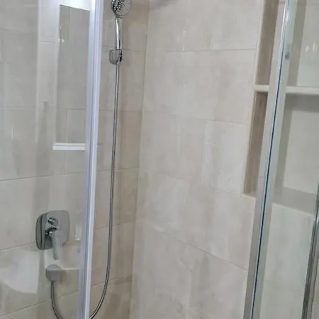 Ada View Apartment *